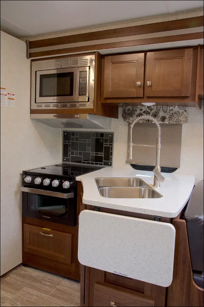 2019 Forest River Forester 3271S dealer photo 9 from RV Outlet