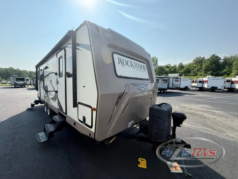 2015 Forest River Rockwood Ultra Lite 2604WS - Main photo
