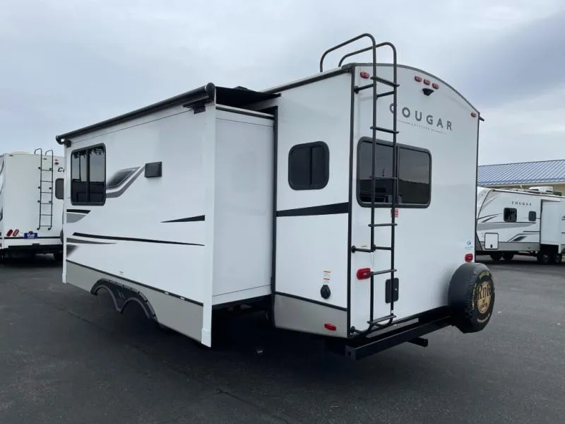 2024 Keystone Cougar Half-Ton 22MLSWE - Photo 4