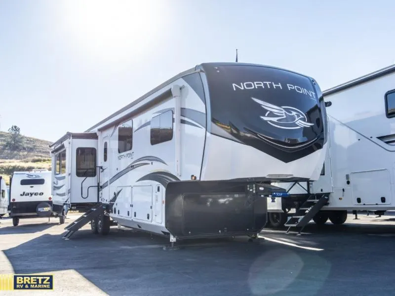 2022 Jayco North Point 377RLBH - Photo 2