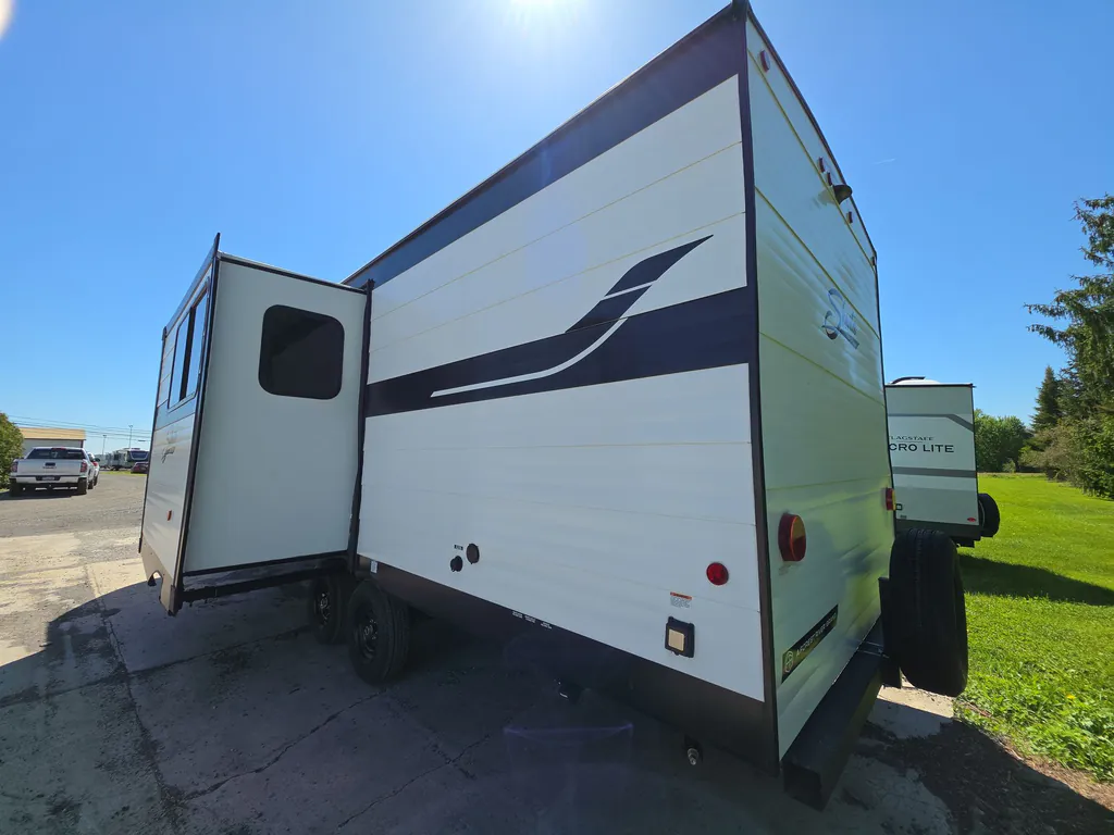 2026 Shasta RVs i-5 Edition 526RBS, Photos photo 3