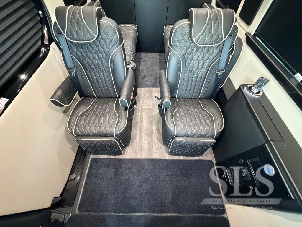 2026 Midwest Automotive Designs Luxe Cruiser D4, Photos photo 26