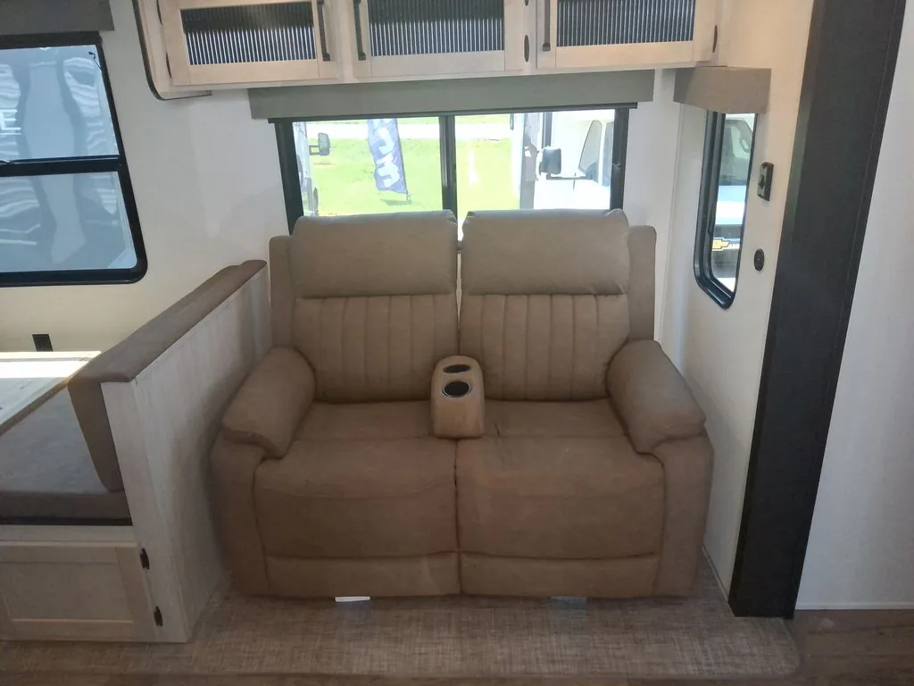2027 Forest River Puma 32BHQS, Photos photo 16