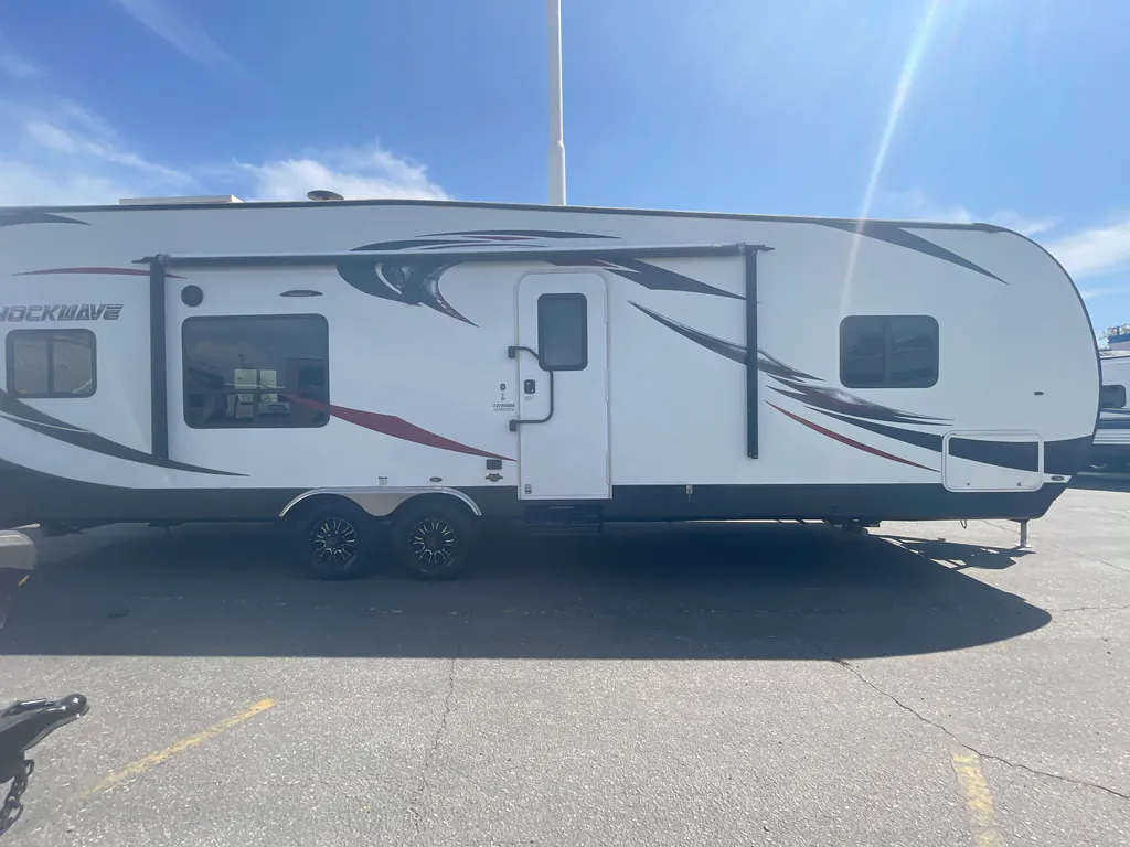 2018 Forest River Shockwave 27RQGDX, Photos photo 5