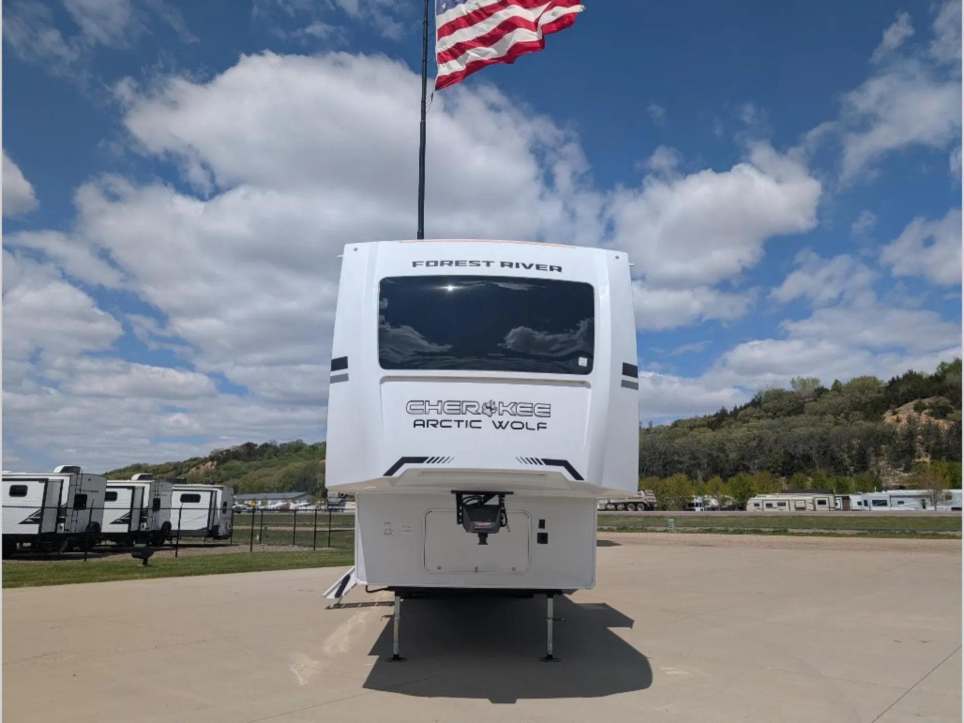 2026 Forest River Cherokee Arctic Wolf 38LEAHG - Photo 3