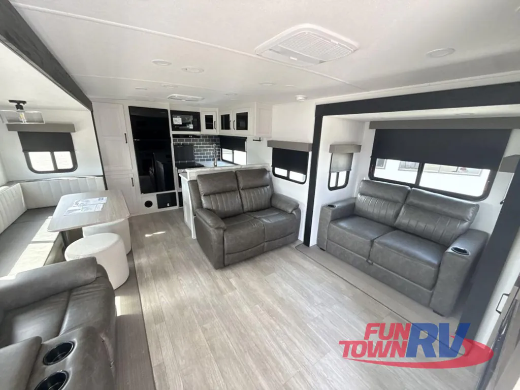 2026 Forest River Solaire 3060RKTS, Photos photo 17