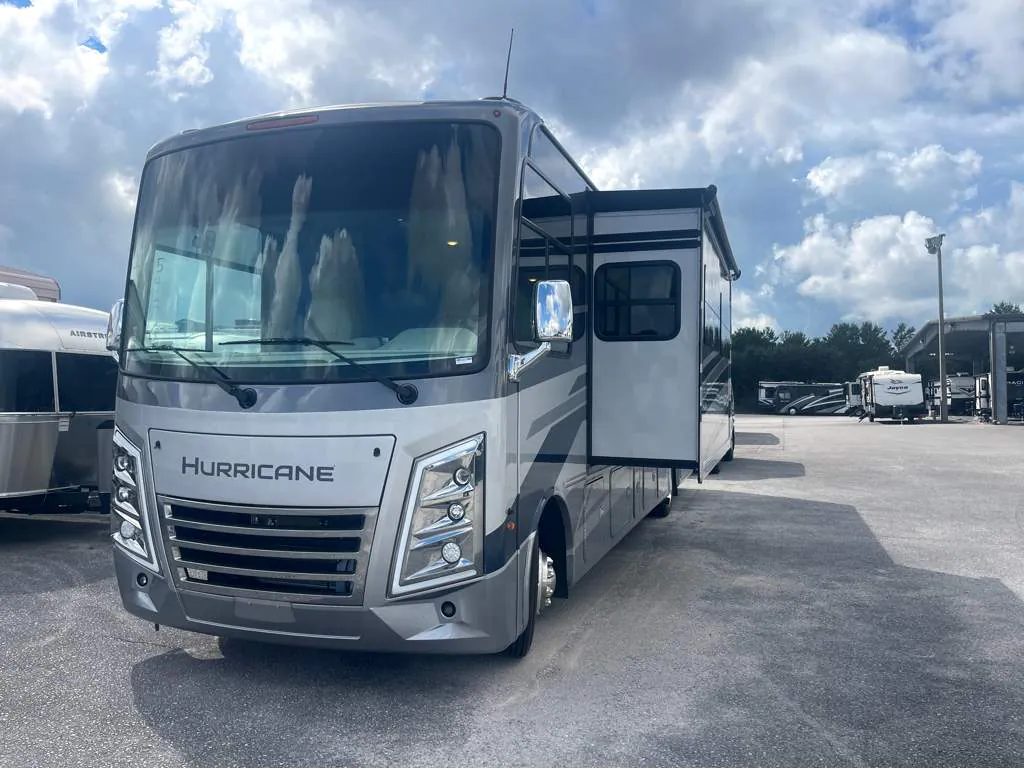 2027 Thor Motor Coach Hurricane 35A - Photo 3
