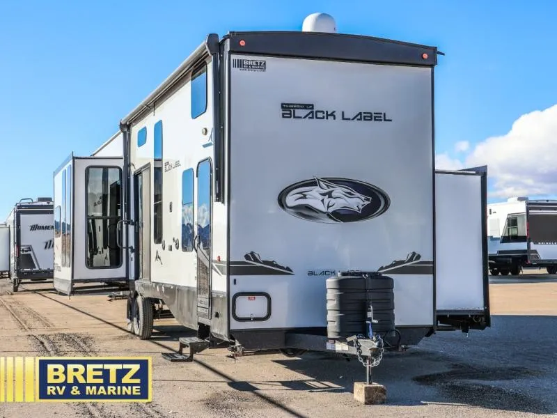 2024 Forest River Cherokee Black Label 39DLBL - Photo 2