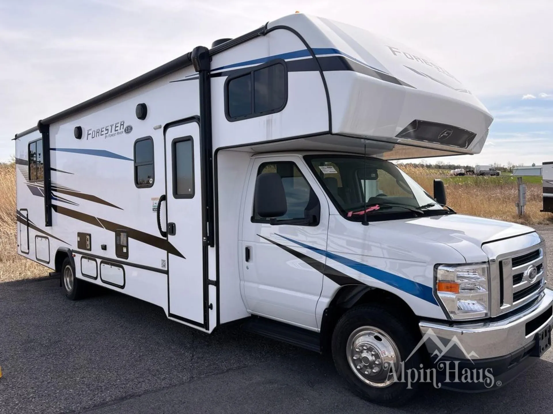 2024 Forest River Forester LE 2151SLE FORD - Photo 2