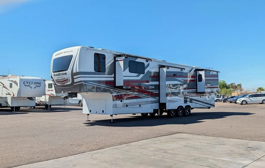 2025 Forest River RiverStone 425FO, Photos photo 4