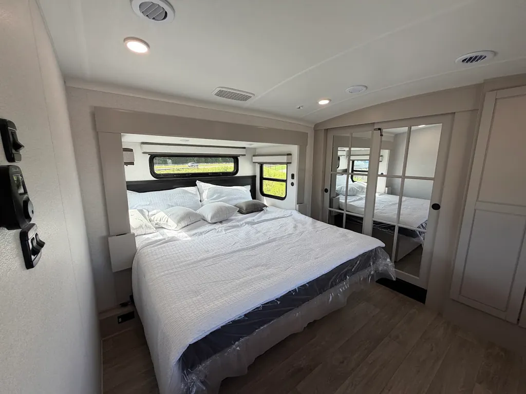 2027 Jayco North Point 391TBBH, Photos photo 49