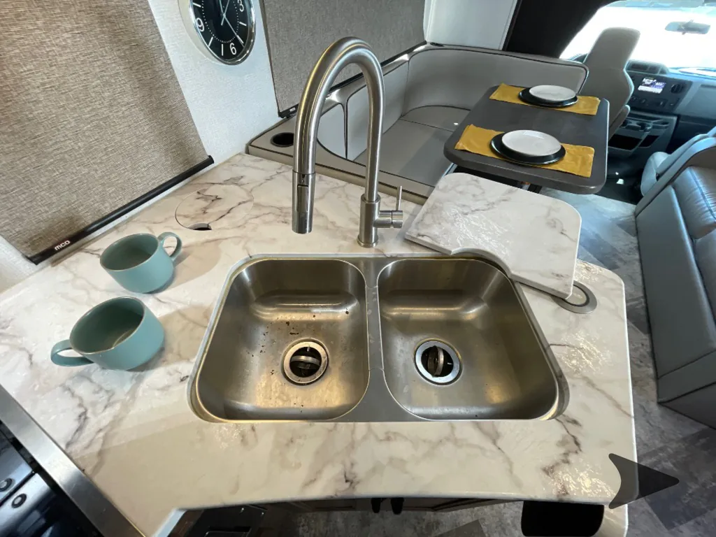2020 Forest River Sunseeker 3040DS, Photos photo 58