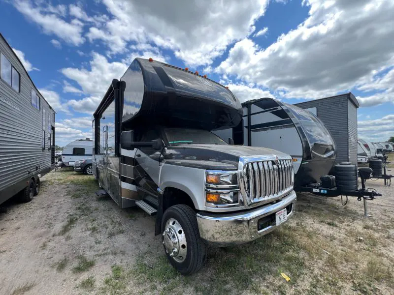2021 Nexus Rebel 30R - Photo 2