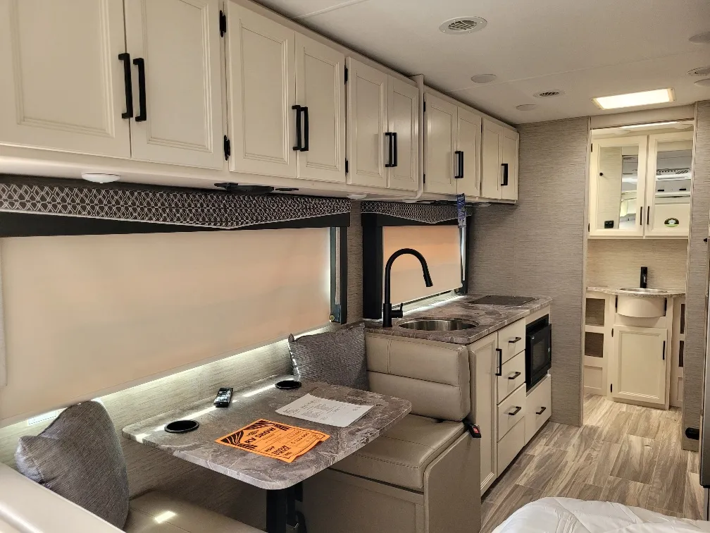 2023 Thor Motor Coach Vegas 24.3, Photos photo 10