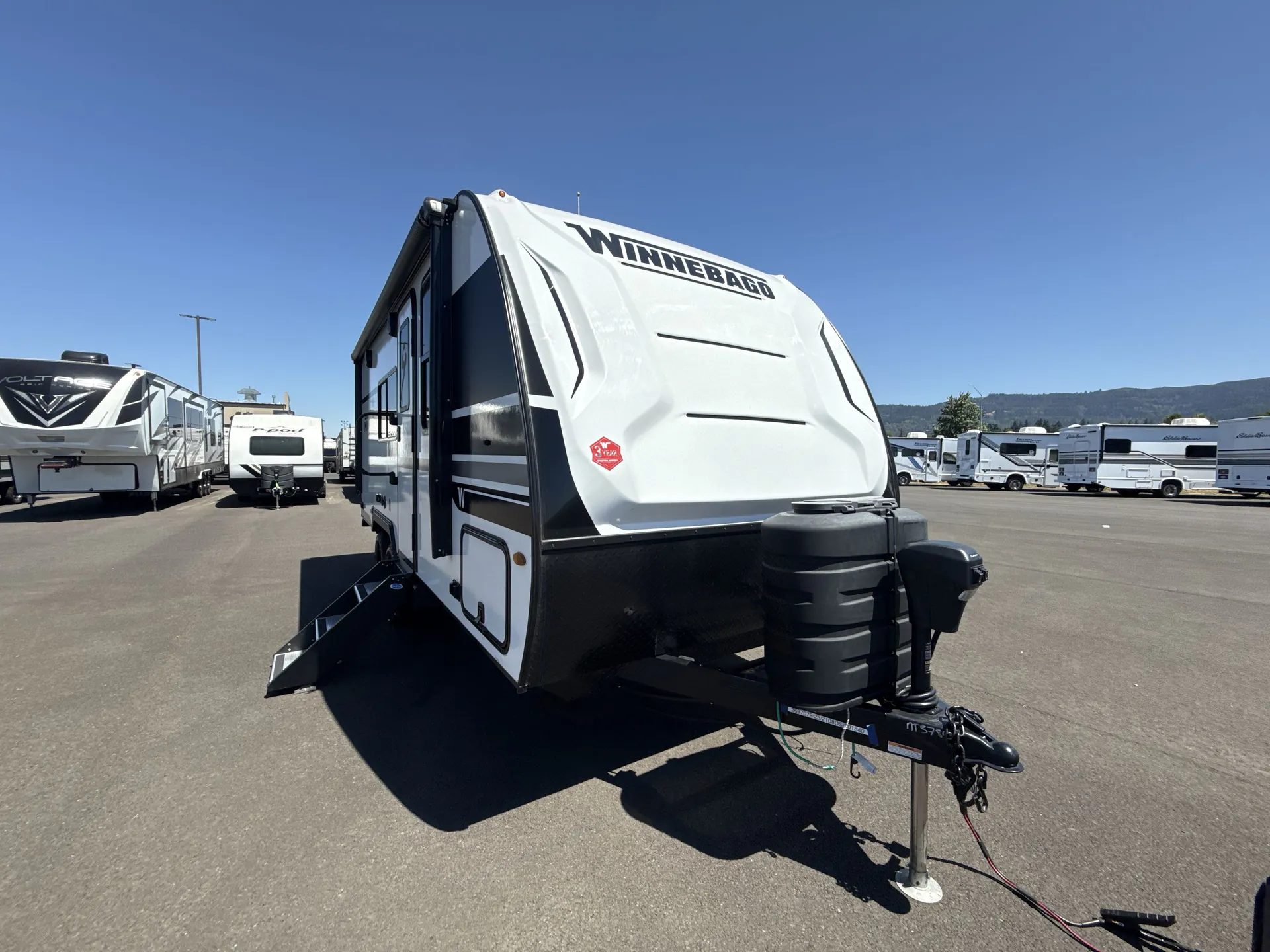 2025 Winnebago Micro Minnie 2108DS - Photo 2