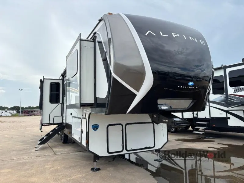 2025 Keystone Alpine 3303CK - Photo 2