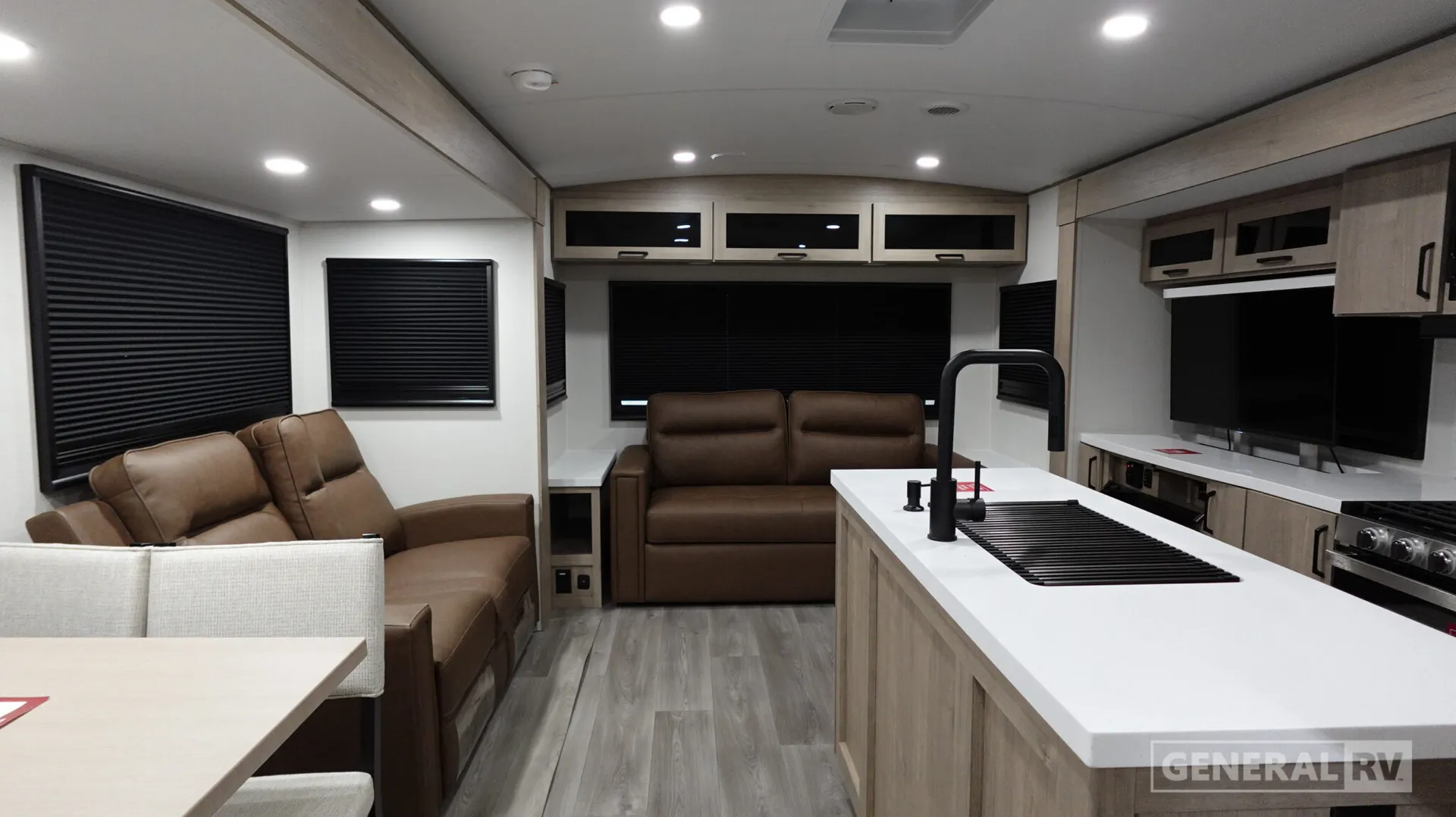 2026 Grand Design Imagine 2970RL - Photo 3