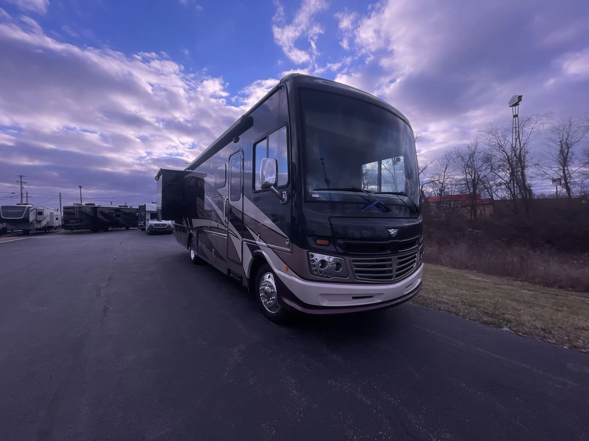 2019 Fleetwood Southwind 34C - Photo 2