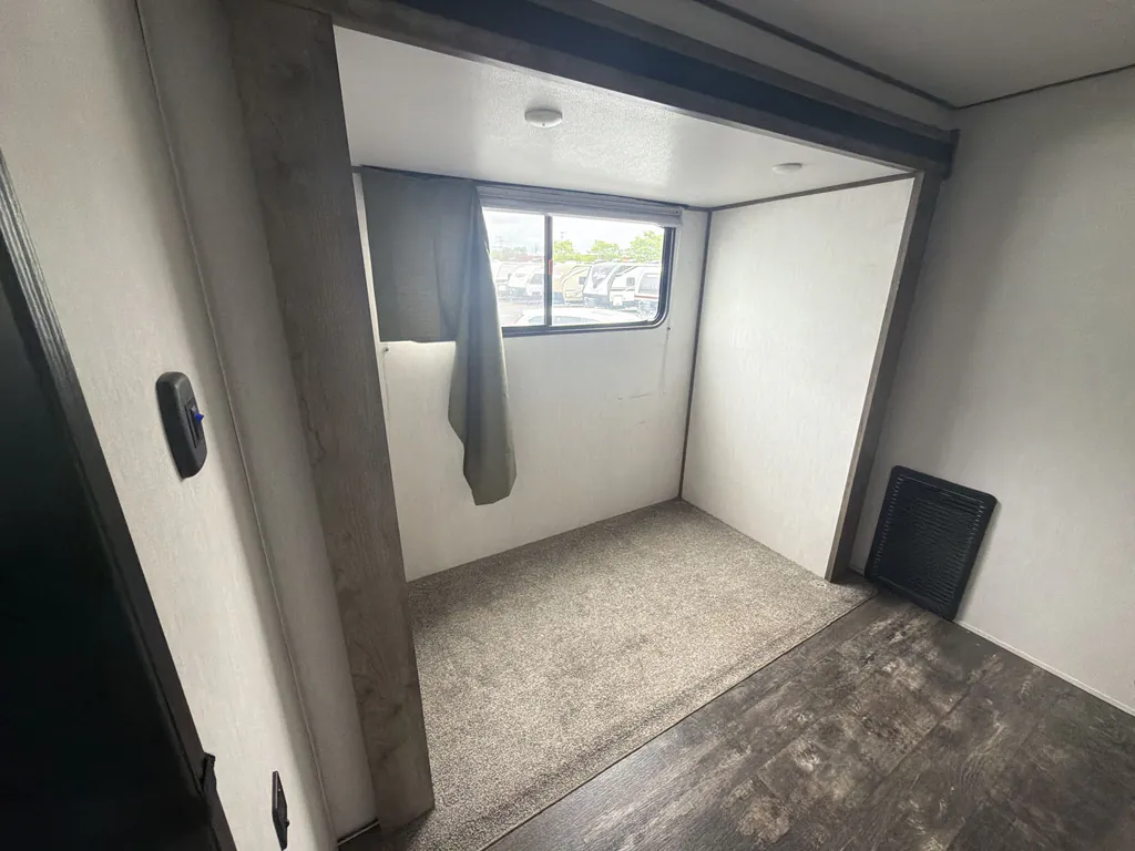 2021 Forest River Sabre 36BHQ, Photos photo 13