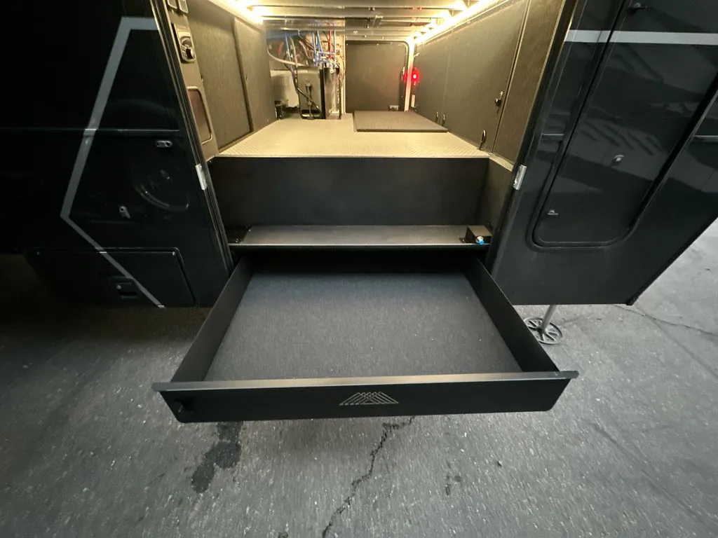 2026 Brinkley Model G 3970, Photos photo 12