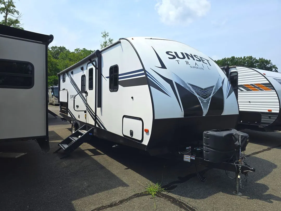 2019 CrossRoads Sunset Trail Super Lite 242BH - Photo 2