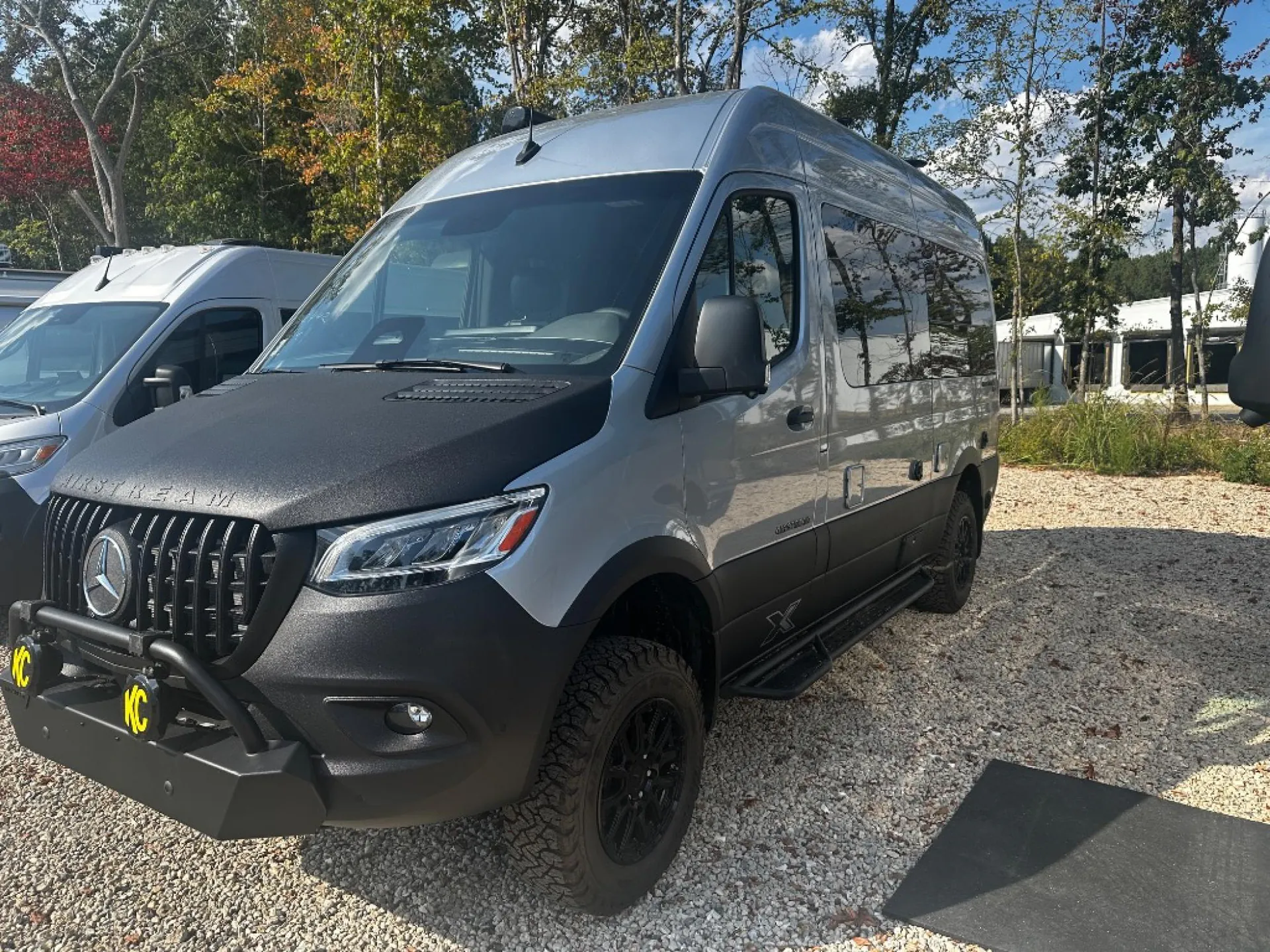 2026 Airstream Interstate 19X AWD - Photo 2