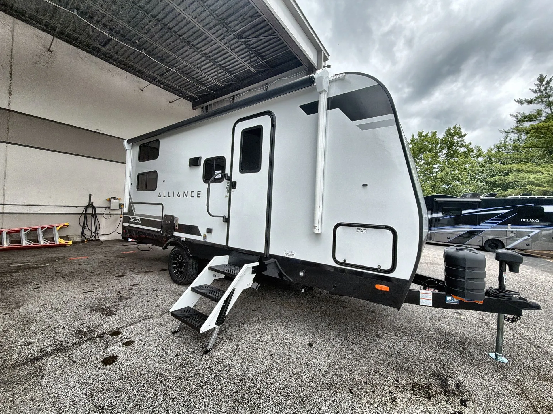 2027 Alliance RV Delta Solo BH181 - Photo 2