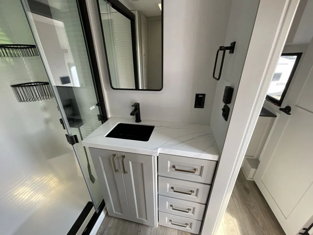 2025 Brinkley Model G 3250, Photos photo 57
