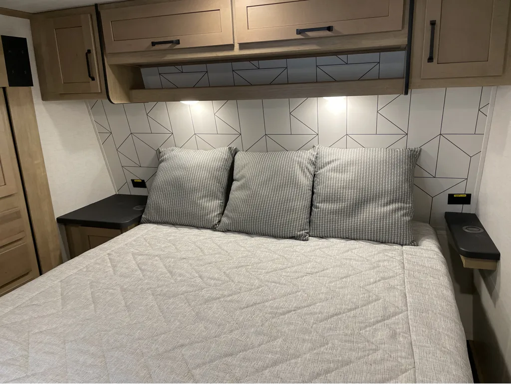 2023 Keystone Raptor 362, Photos photo 25
