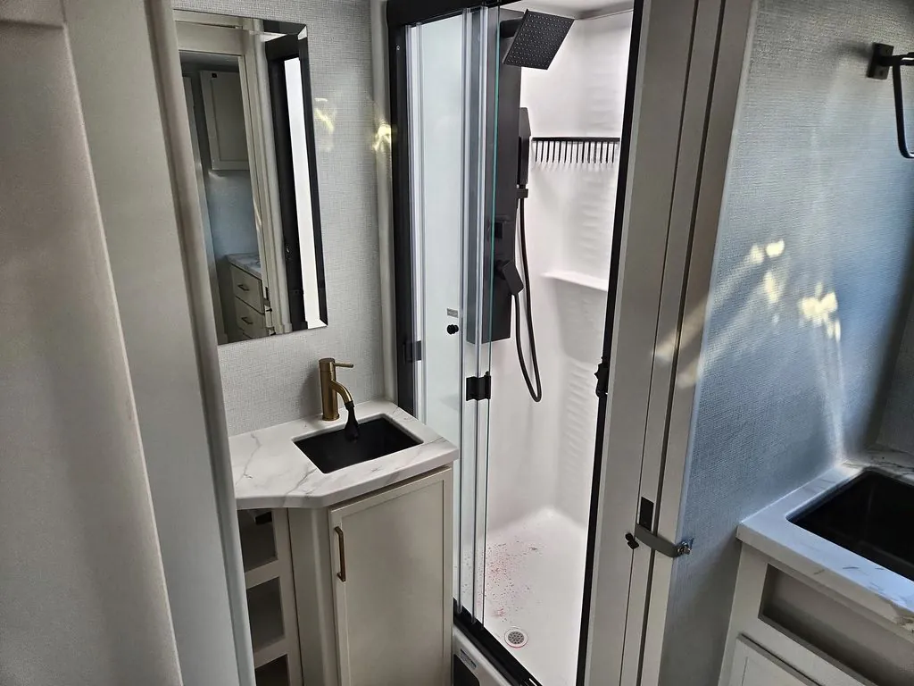 2026 Brinkley Model Ix 23X, Photos photo 23