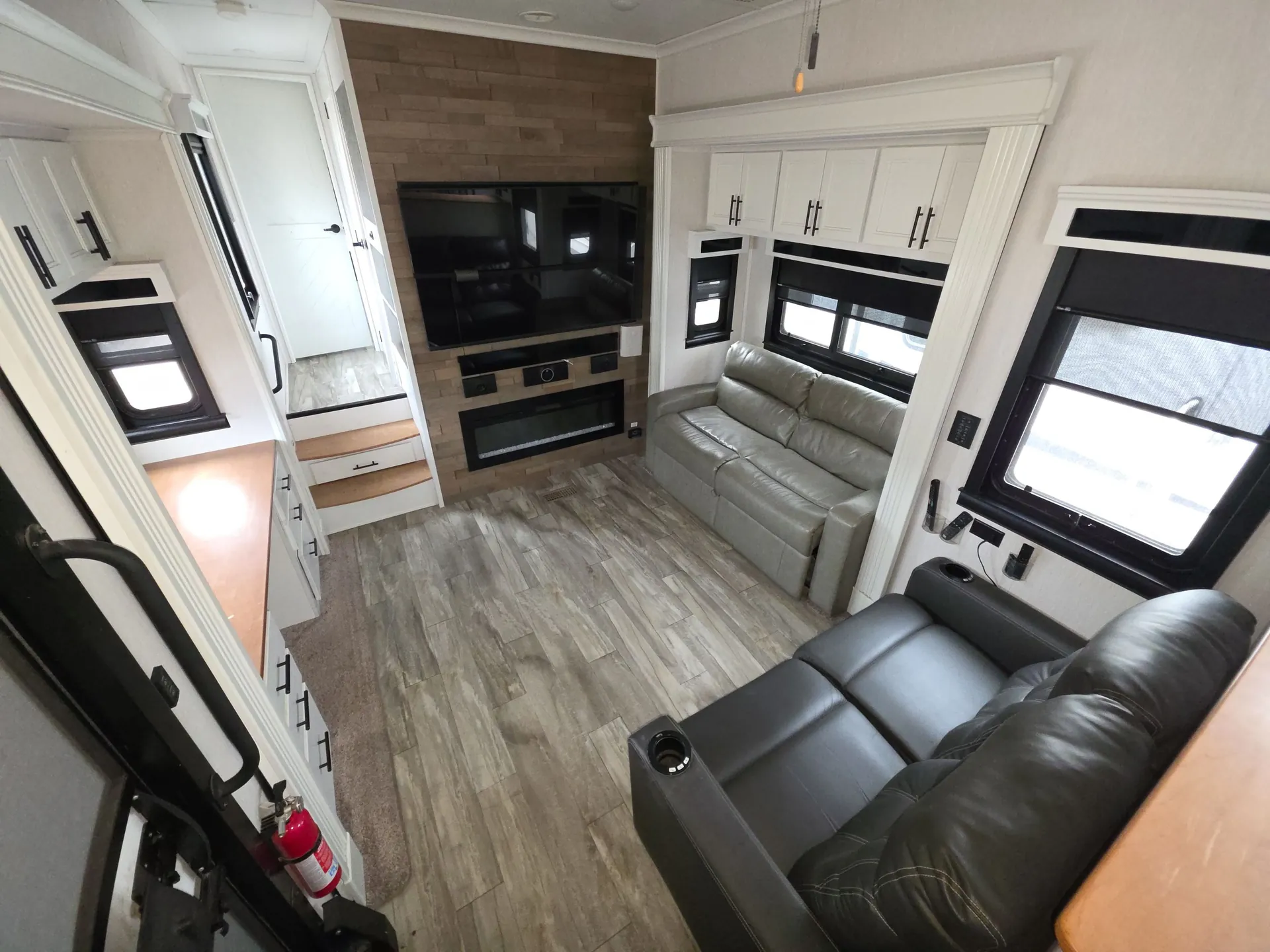 2021 Forest River RiverStone 42FSKG - Photo 3