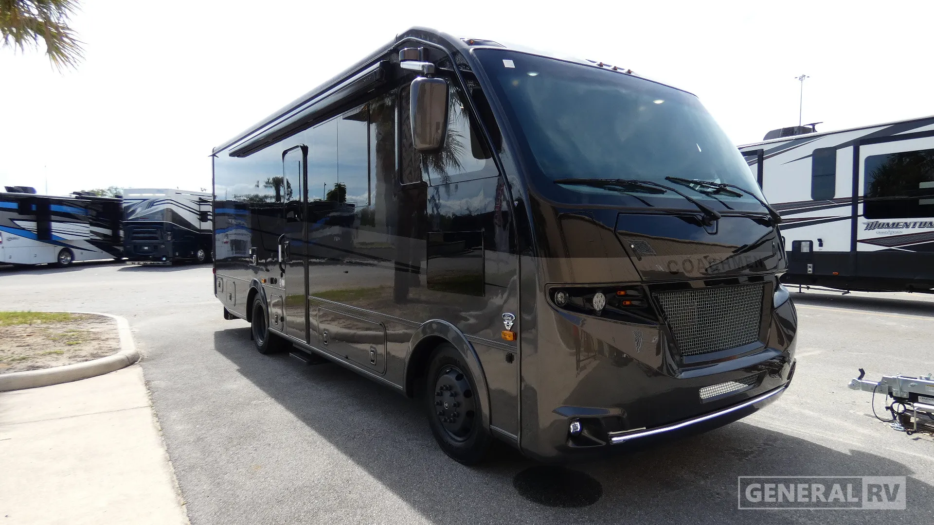 2027 Coachmen Euro 25EU - Photo 2