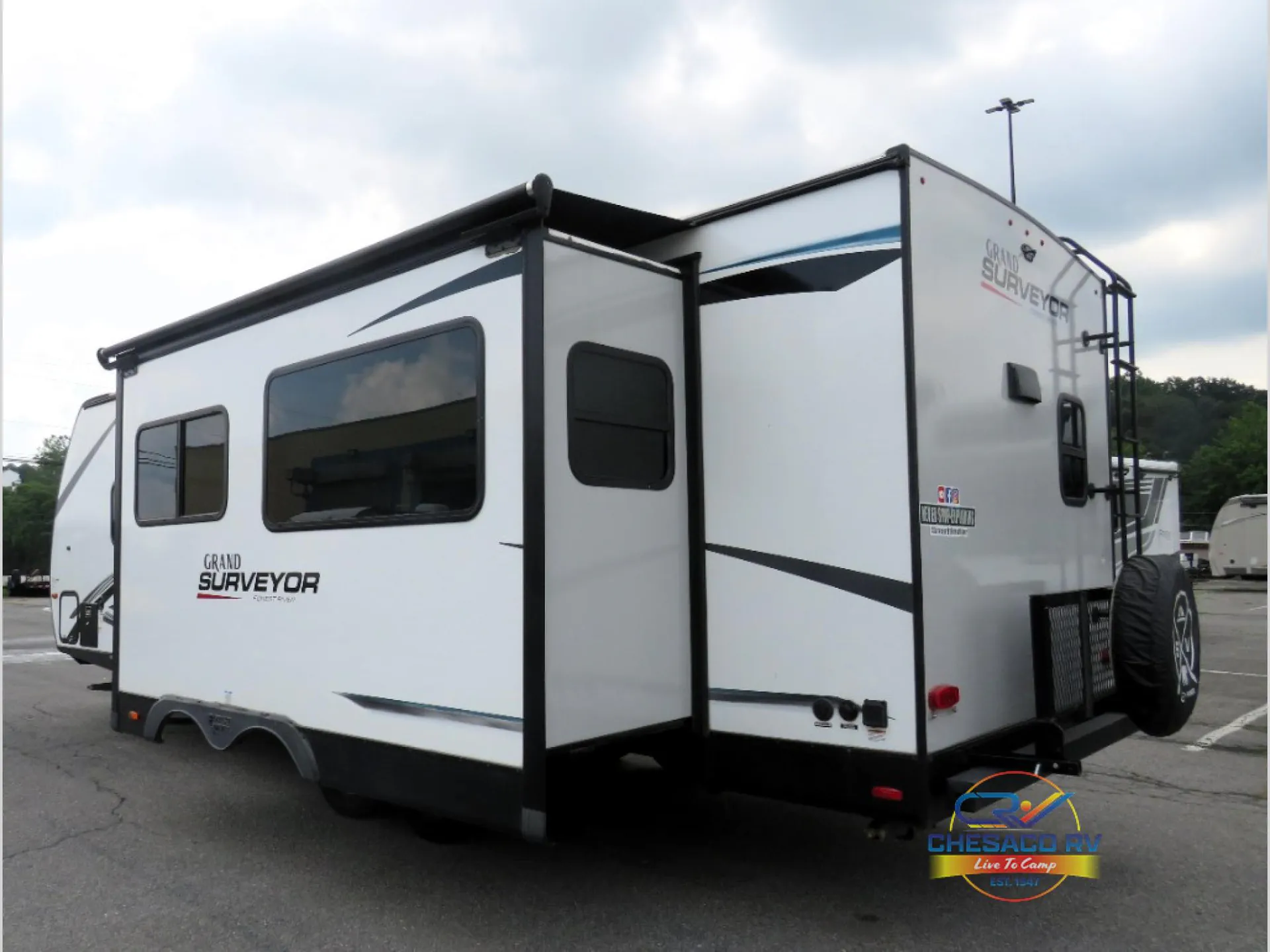 2023 Forest River Grand Surveyor 263RKSS — Photo 6