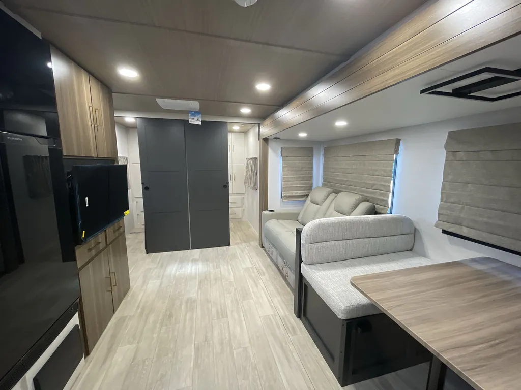 2027 Forest River Vibe 2900KB, Photos photo 7