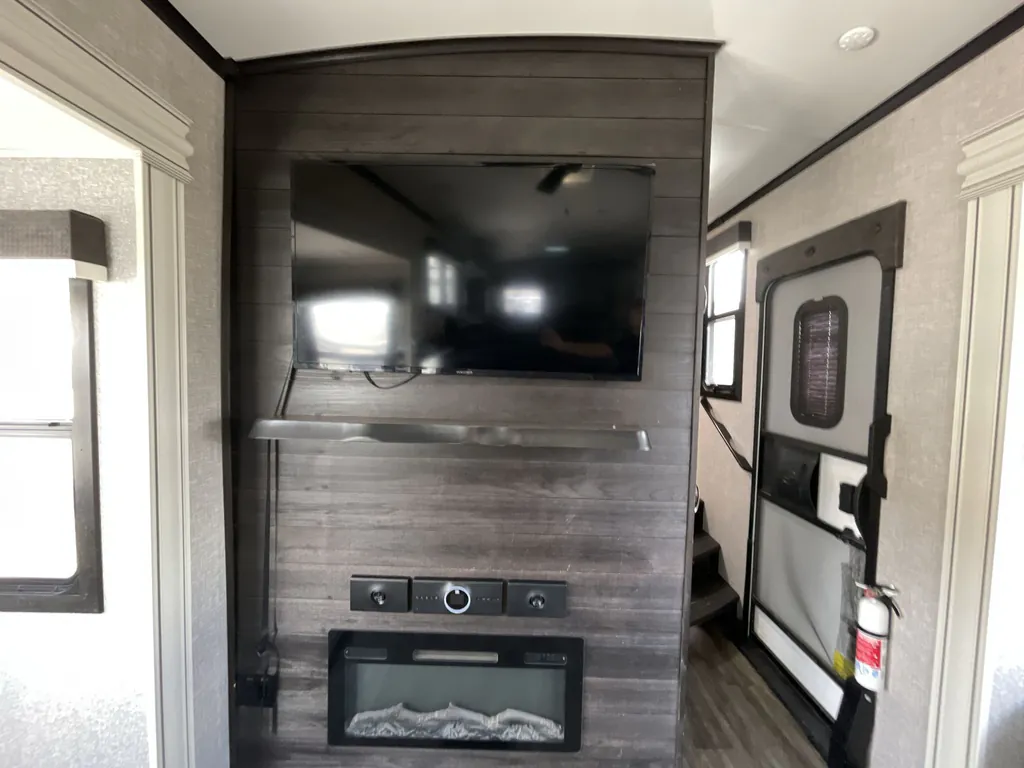 2022 Jayco North Point 380RKGS, Photos photo 18