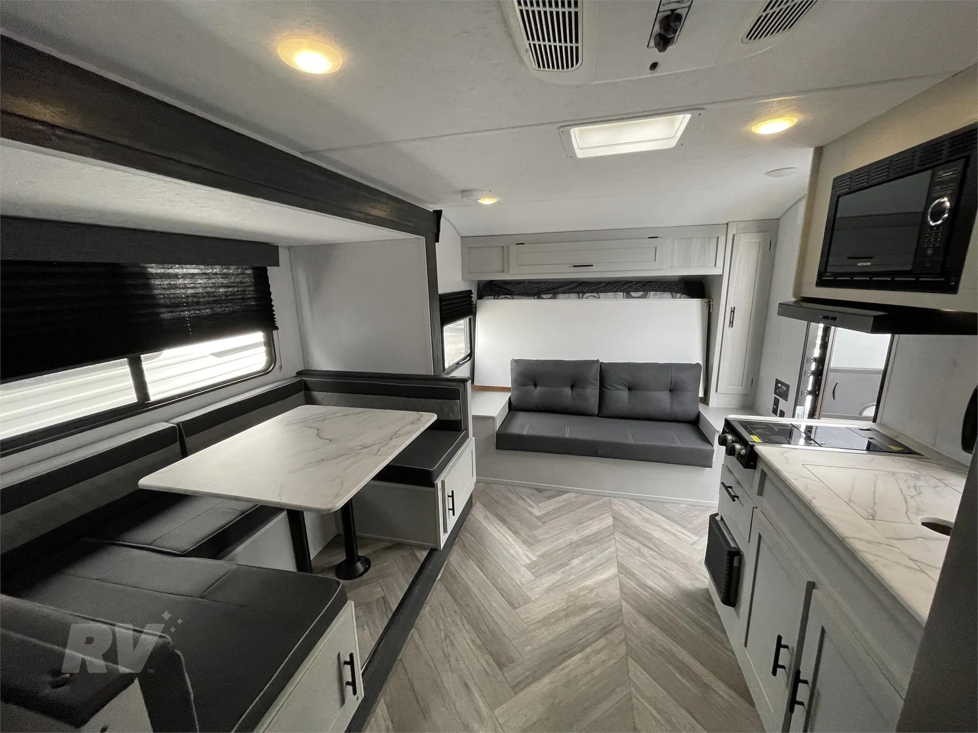2022 Forest River Wildwood 178BHSK dealer photo 5 from Jerry's Trailers & Campers