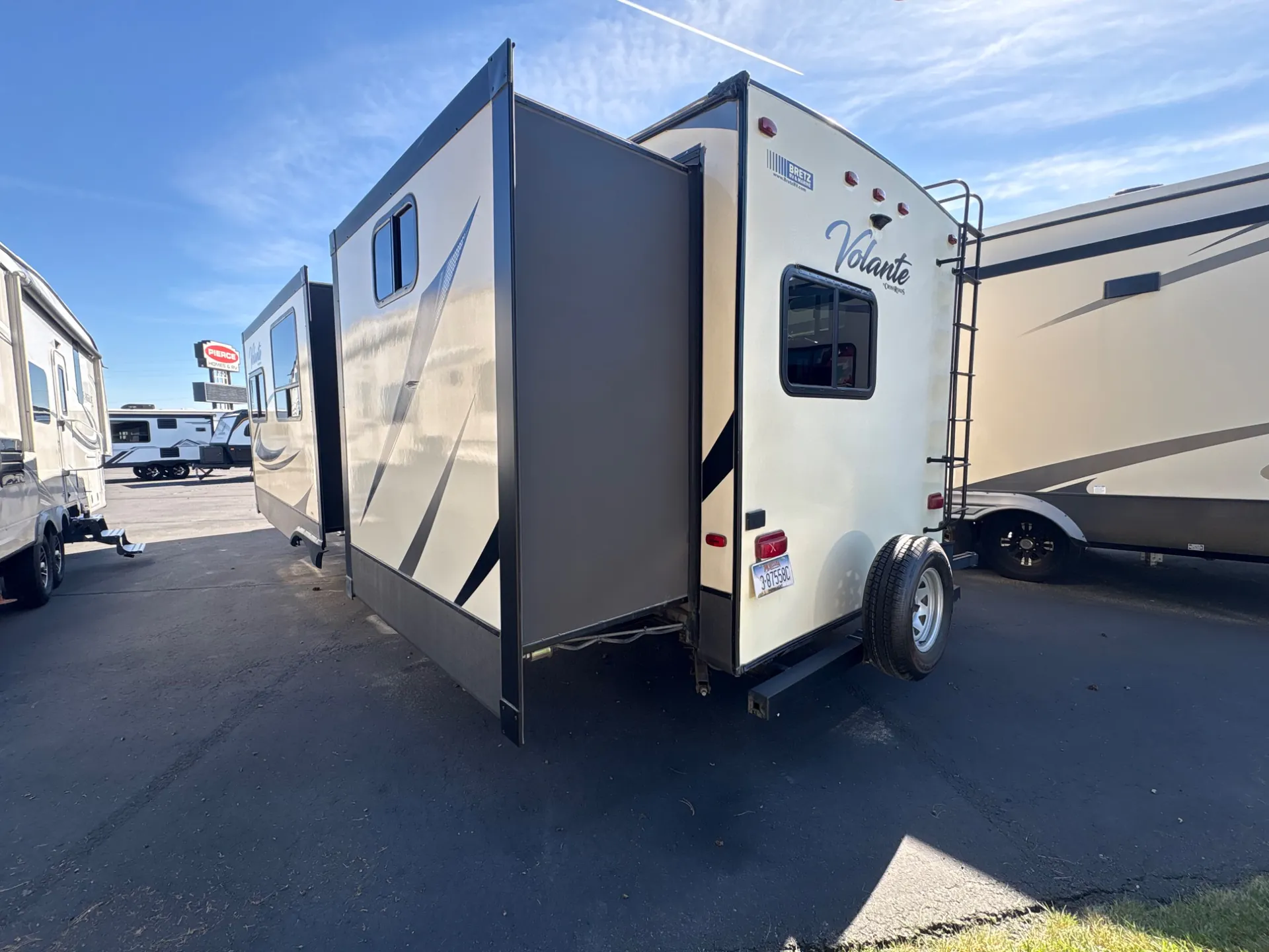 2018 CrossRoads Volante 310BH - Photo 3