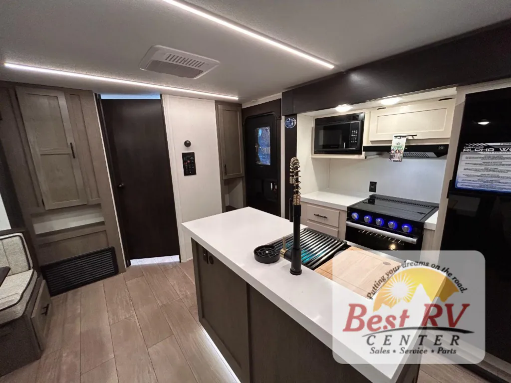 2026 Forest River Cherokee Alpha Wolf 33BH, Photos photo 60