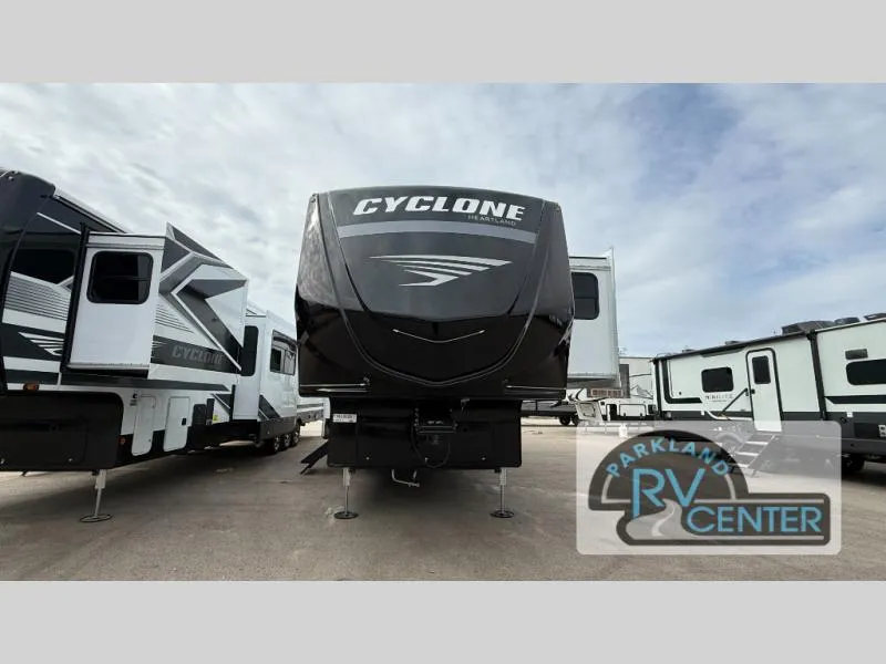2026 Heartland Cyclone 3914 - Photo 4
