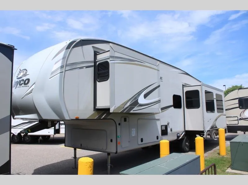 2019 Jayco Eagle 319MLOK - Photo 3