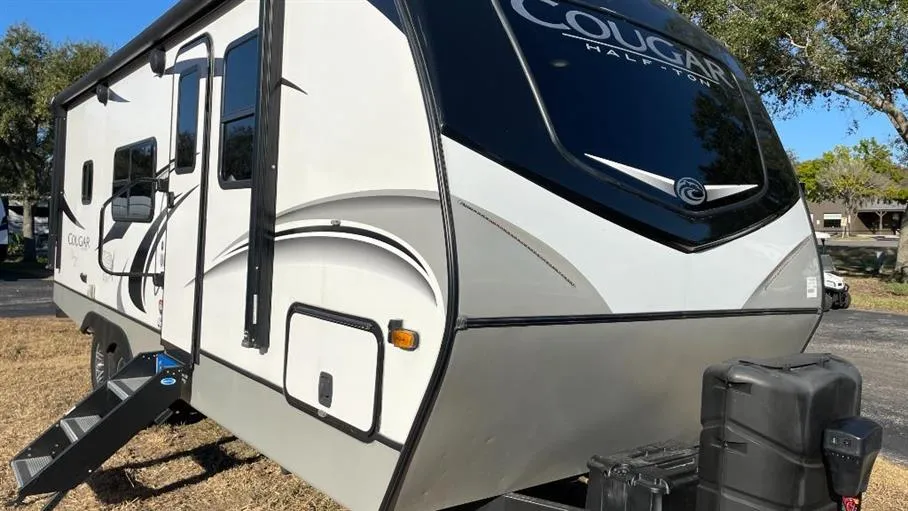 2021 Keystone Cougar Half-Ton 22MLSWE - Photo 2