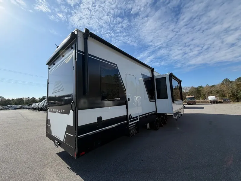 2025 Brinkley Model G 4100, Photos photo 6
