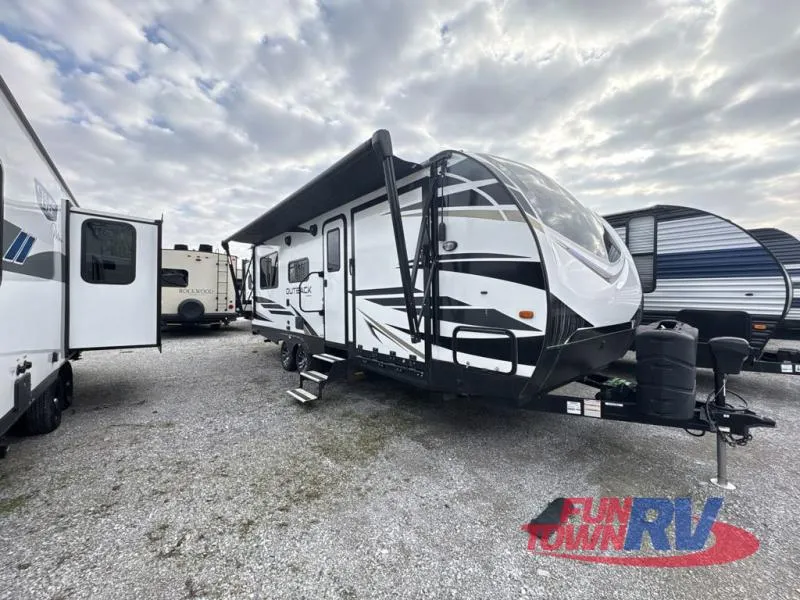 2021 Keystone Outback Ultra-Lite 244UBH - Photo 2