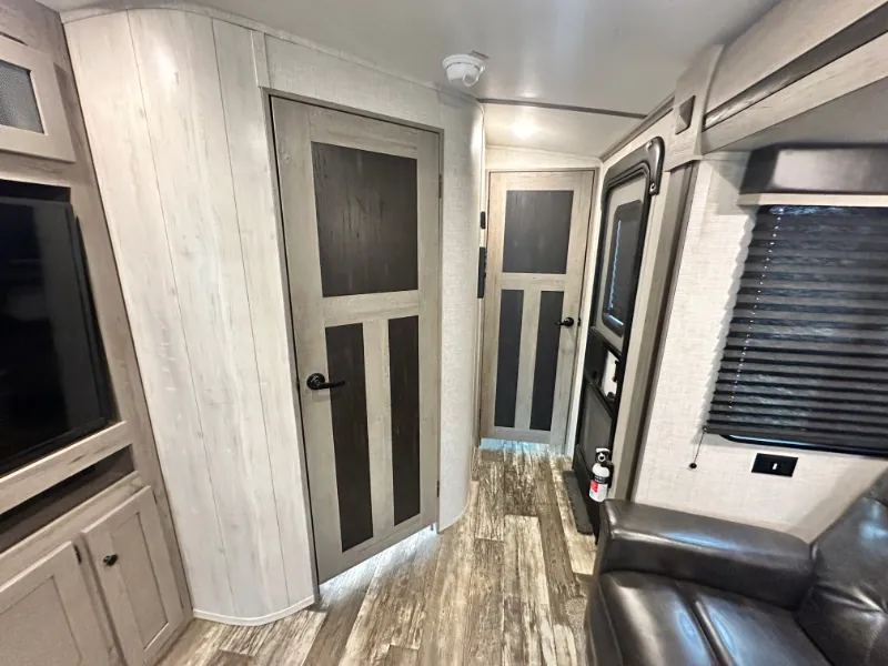2020 Keystone Outback Ultra-Lite 260UML - Photo 4
