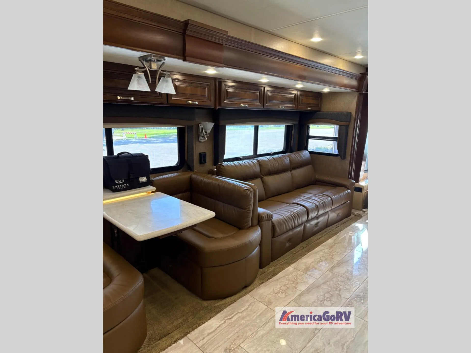 2018 Entegra Coach Insignia 44W - Photo 3