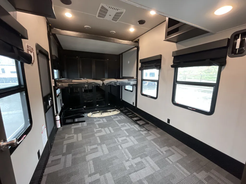 2021 Grand Design Momentum 381M, Photos photo 16
