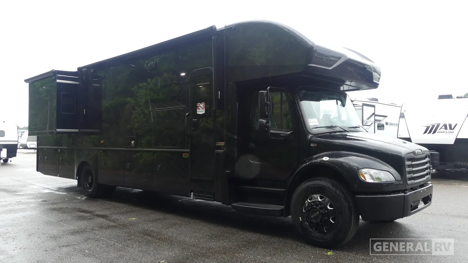 2026 Entegra Coach Accolade 37K - Photo 2