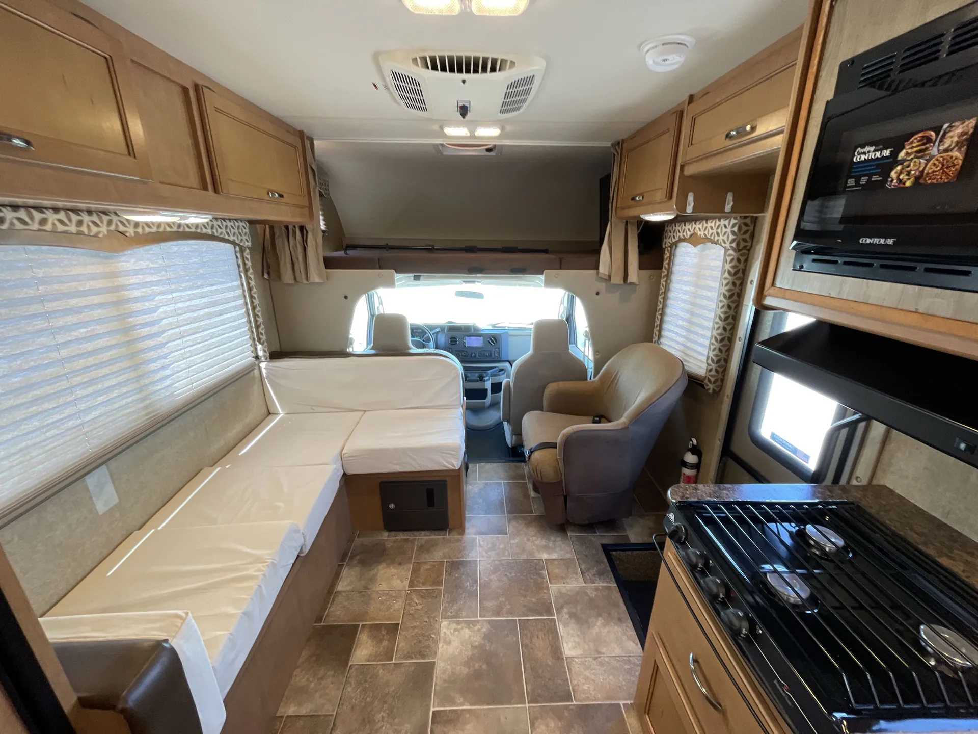 2016 Thor Motor Coach Four Winds 23U — living area main