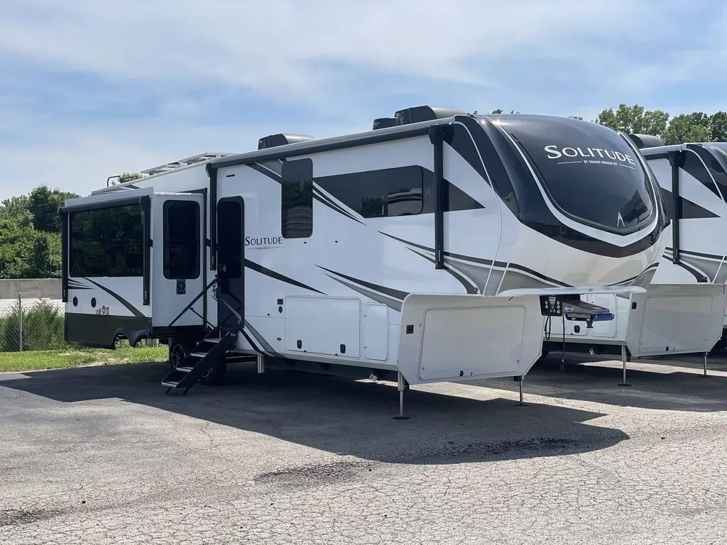 2026 Grand Design Solitude 370DV - Photo 2