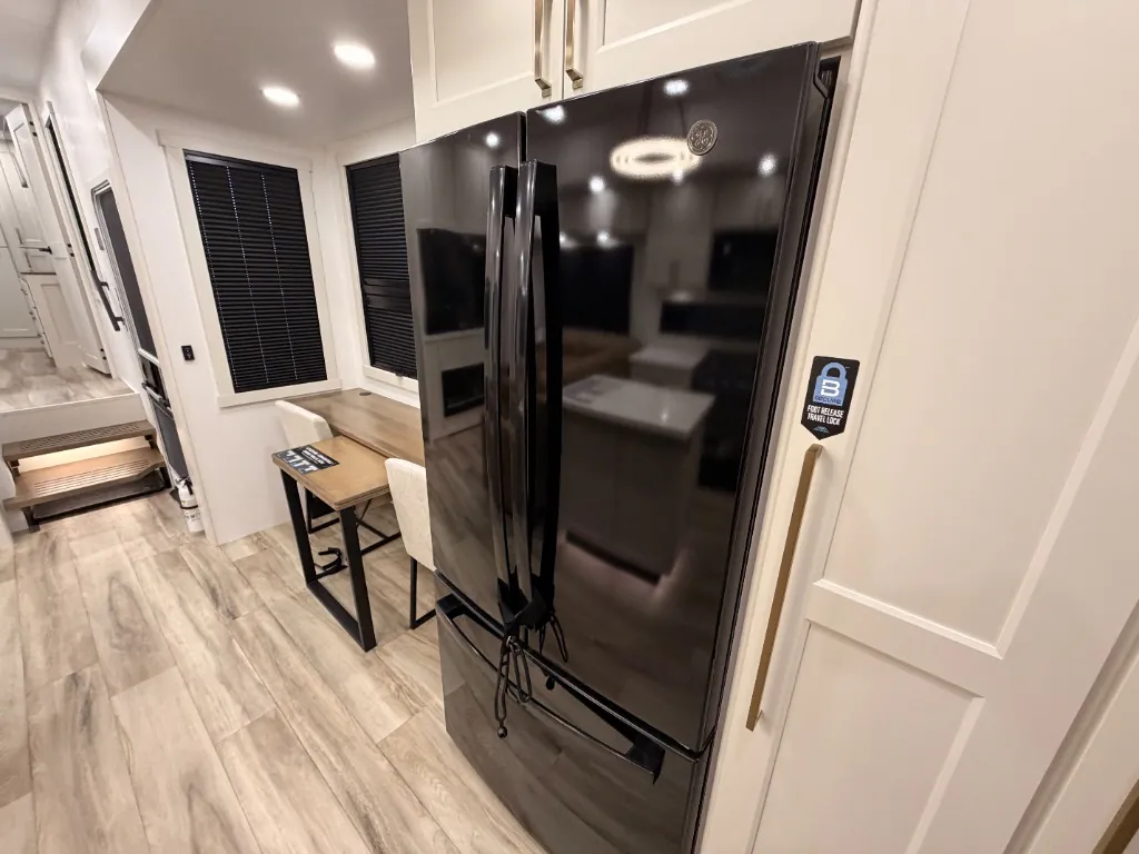 2027 Brinkley Model G 3970, Photos photo 31
